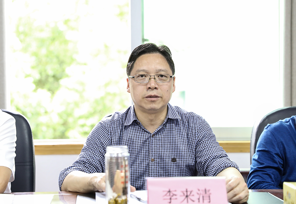 衡陽(yáng)幼兒師范高等?？茖W(xué)校 學(xué)習(xí)貫徹習(xí)近平新時(shí)代中國(guó)特色社會(huì)主義思想 主題教育領(lǐng)導(dǎo)小組召開第二次會(huì)議